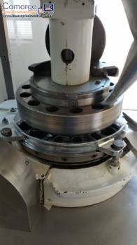 Compressora de c�psulas 16 pun��es Manesty