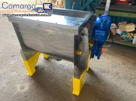 Misturador em inox horizontal de p�s Bravaeco 200 litros