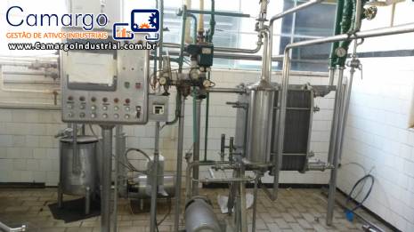 Pasteurizador completo para 7.500 litros Alfa Laval Hoyer